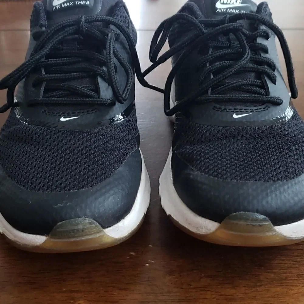 NIKE AIR MAX THEA, SIZE 6
